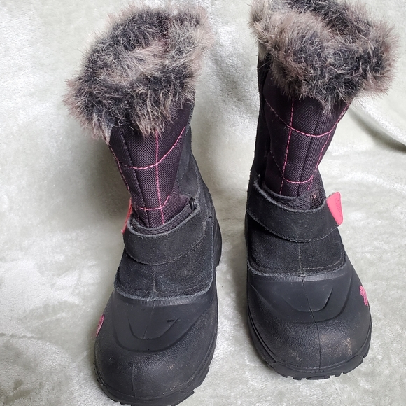 The North Face boots. - Picture 2 of 12